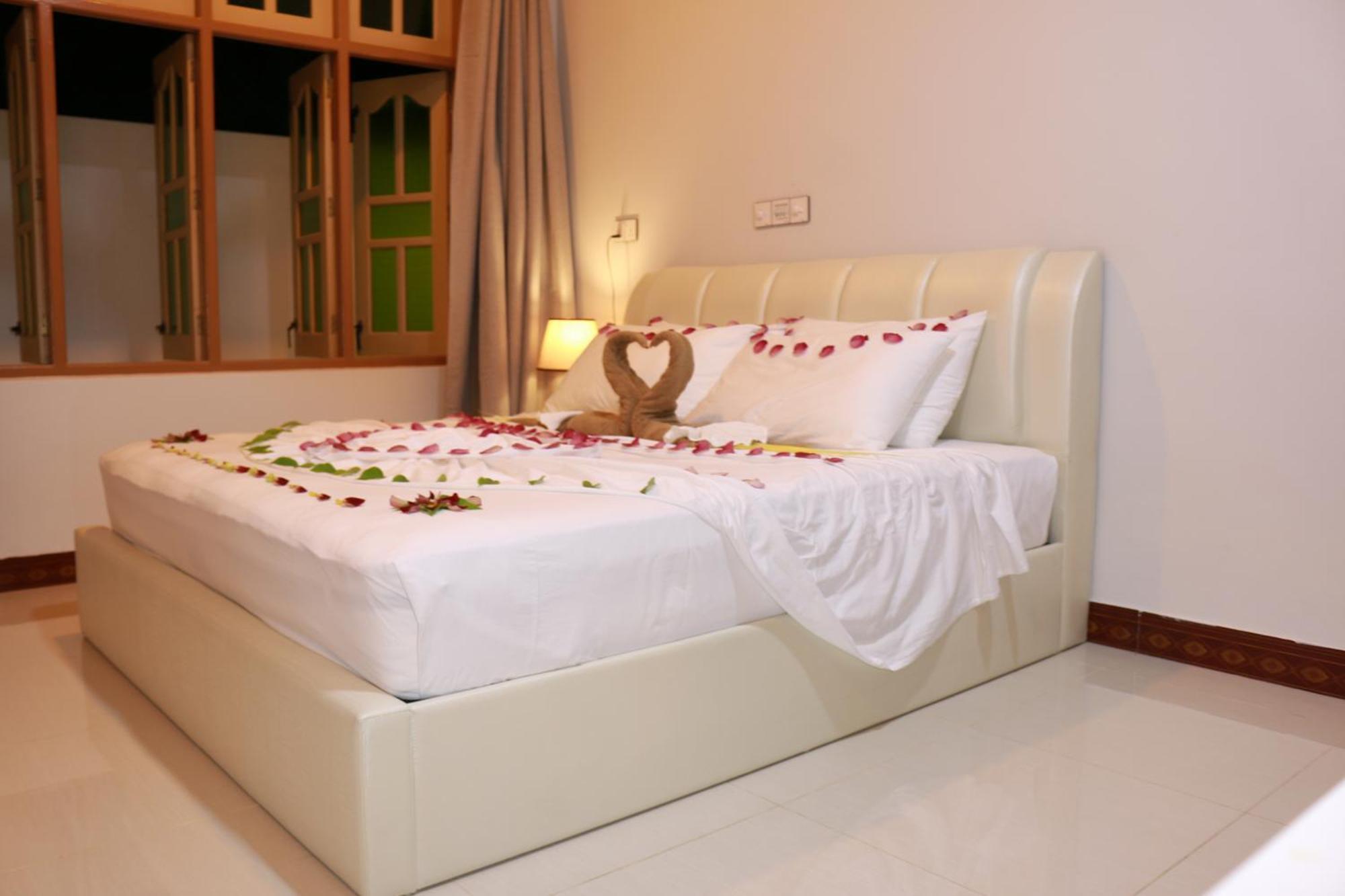 Oasis Village Fenfushi, Maldives Екстериор снимка